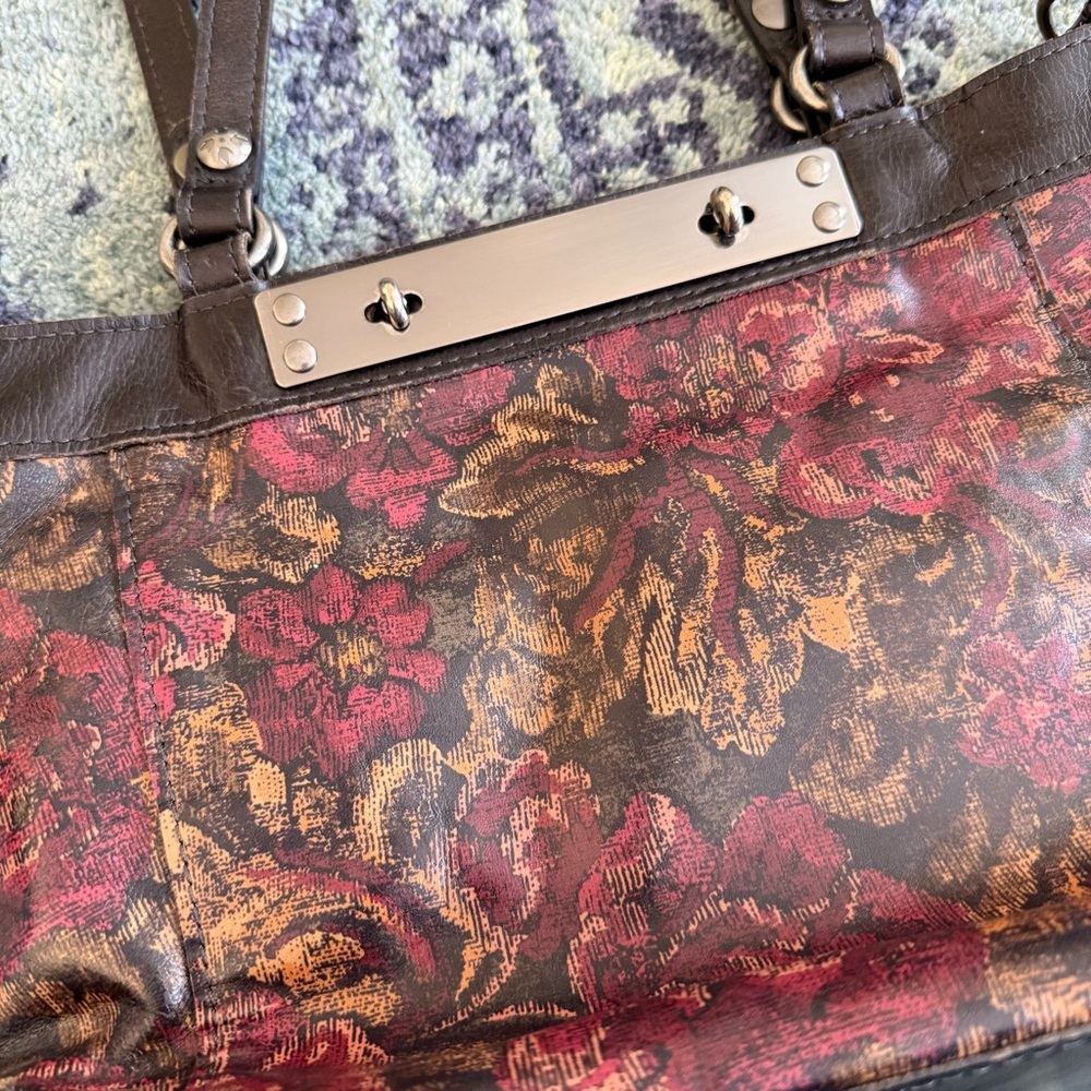 PATRICIA NASH Golden Rustic Collection Forest Arden Floral Leather Tote Bag - Picture 3 of 13